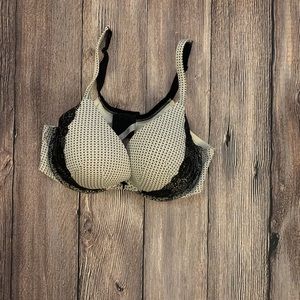 Beautiful soft padded boosting push-up bra 44-C